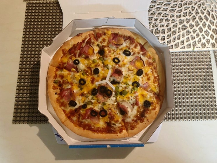  반올림피자 메뉴 추천, 반올림피자샵 베이컨체다 피자 무난하고 맛있네~