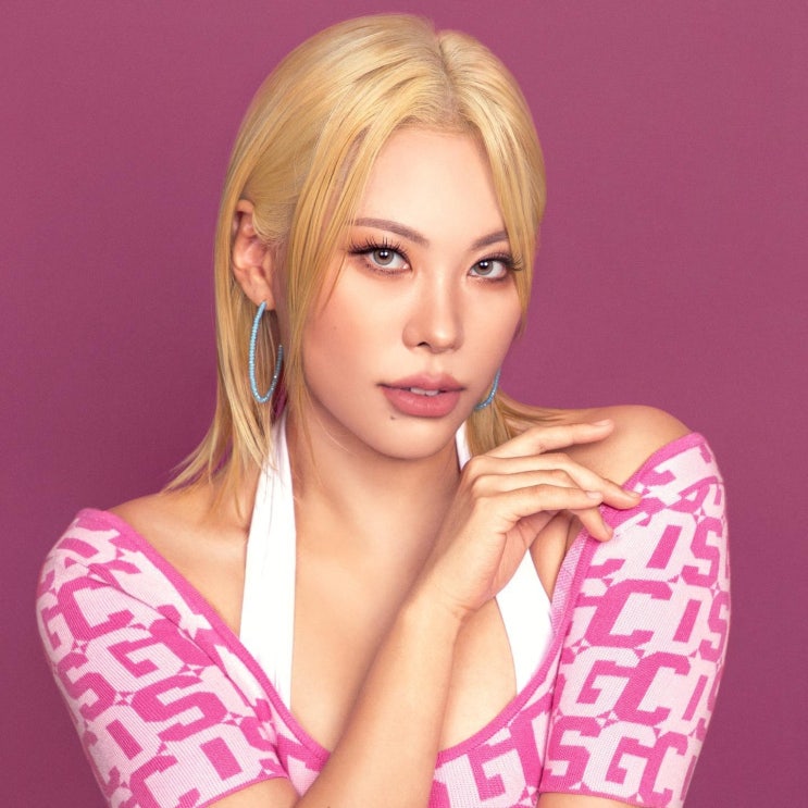 '최소 E컵 이상' 댄서 가비, 남다른 글래머 몸매 고충 토로 "가슴 사이에 땀 차고 어깨, 목 통증" '최소 E컵 이상' 댄서 가비, 남다른 글래머 몸매 고충 토로 "가슴 사이에 땀 차고 어깨, 목 통증"