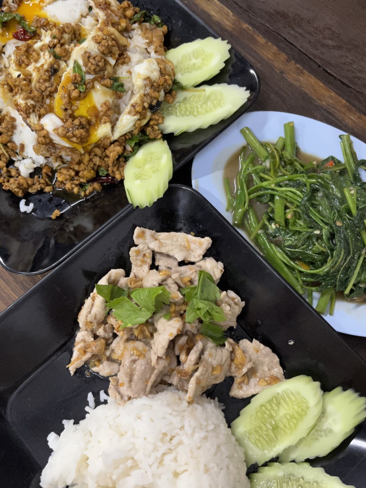  치앙마이맛집 님만해민맛집 김밥천국 in ChiangMai 카오톰밧디아오 ข้าวต้มบาทเดียว Khao Tom Baht Diao