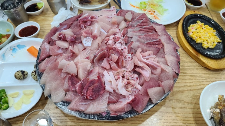 마루 횟집. 안양역에서 만나는 최고의 방어 스페셜! 마루 횟집. 안양역에서 만나는 최고의 방어 스페셜!