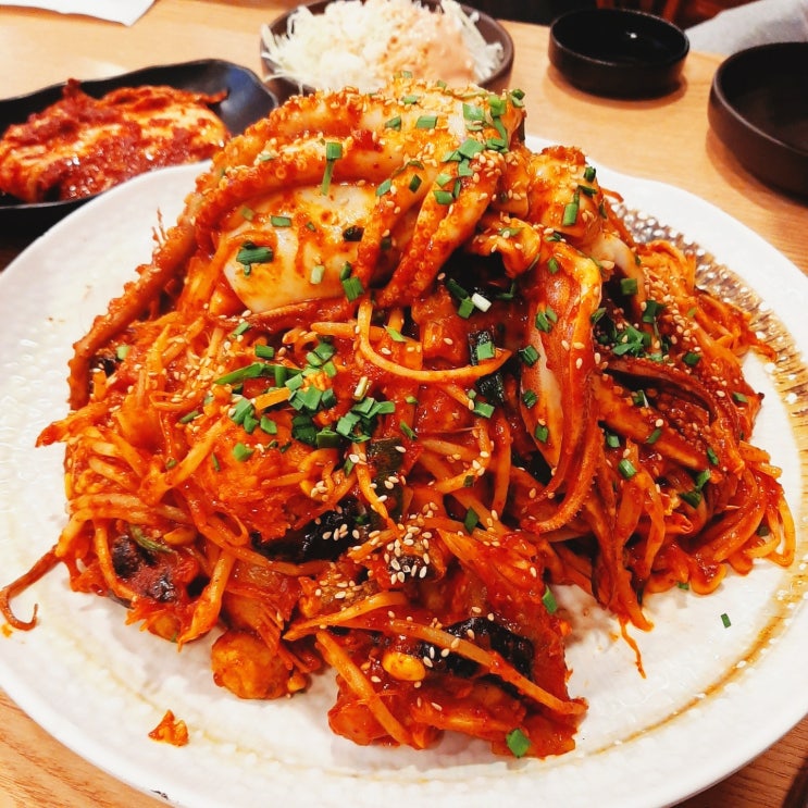성남 신흥 종합시장 먹자골목 근처 , 오늘손칼국수&찜(바지락칼국수) , 추천받은 소문난 동네 맛집(가격도 양도 +맛까지 가성비 최고 성남 신흥 종합시장 먹자골목 근처 , 오늘손칼국수&찜(바지락칼국수) , 추천받은 소문난 동네 맛집(가격도 양도 +맛까지 가성비 최고