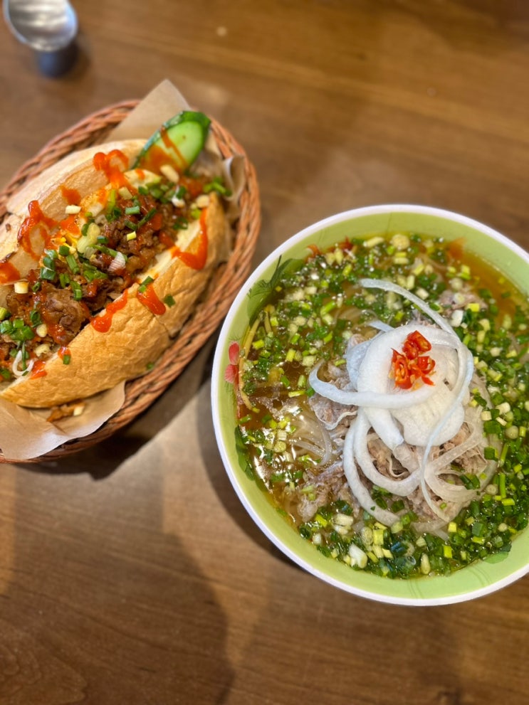  광교 앨리웨이 쌀국수 존맛탱 까몬 Camon!