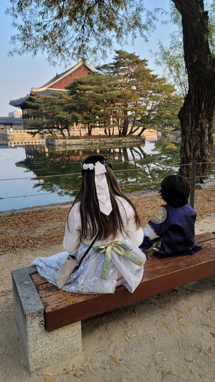  서울 경복궁 도심과 과거문화의 조화 한복도 입고 방문한 후기