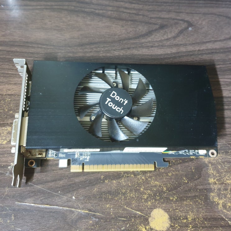  지포스 GTX550Ti 1gb 그래픽카드 3dmark 파이어스트라이크 점수 측정기 (삼디막 파스 성능, 쿨러 don't touch)