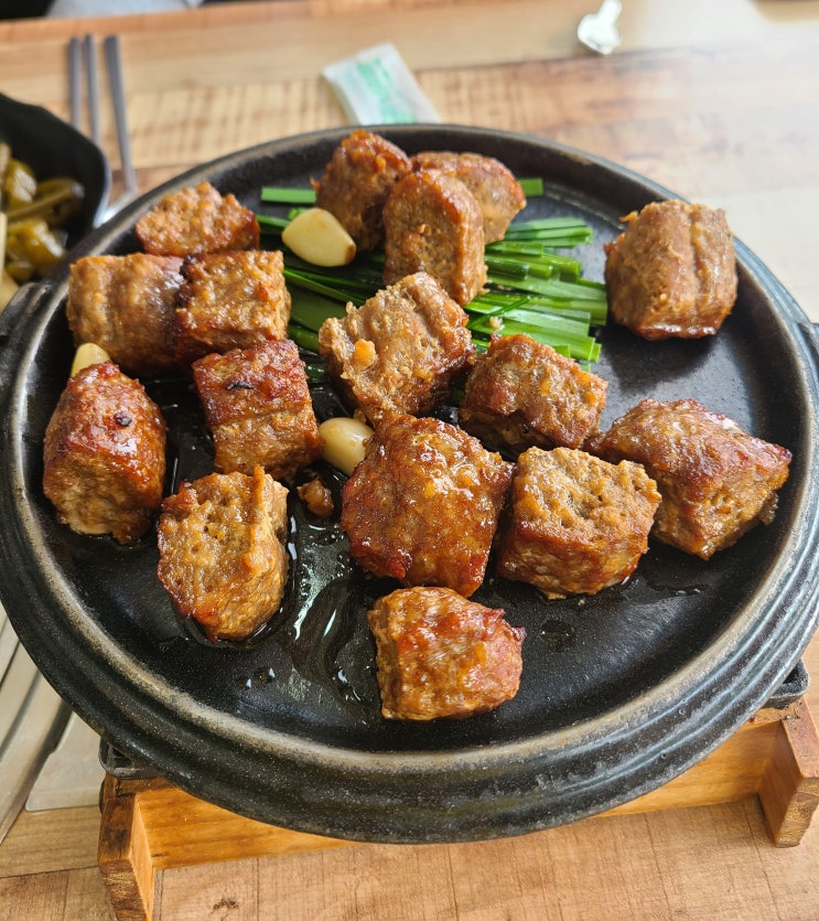  [2박3일 단양여행] 배틀트립 방영 맛집 남한강 뷰 다원에서 마늘 떡갈비,비빔냉면 먹고 오다 -22.11.21