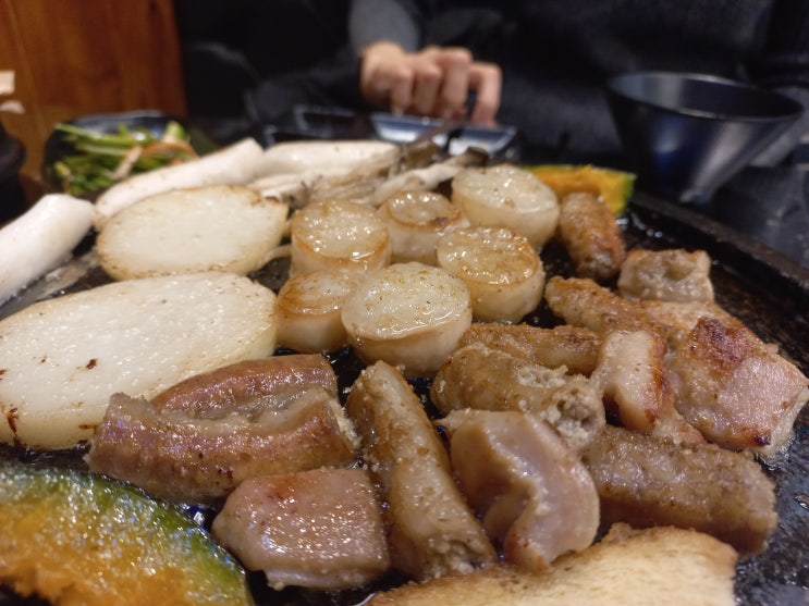 깔끔했던 건대 소곱창 맛집 동춘돌곱창 자양점
