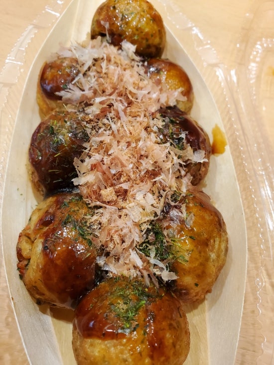  일본 타코야끼 전문점 긴타코에서 맛있게 먹고 왔어요