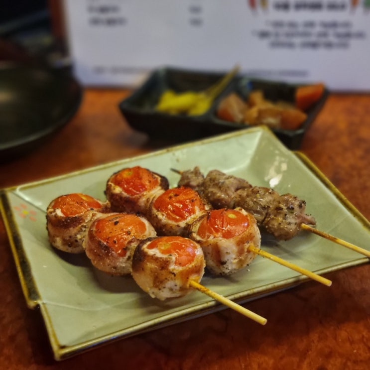  홍대 골목 안쪽 분위기 좋은 꼬치 맛집 이자카야 [천하의 문타로]