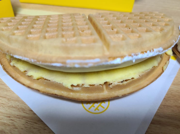  와플 대학 와플 맛~~~ㅎ