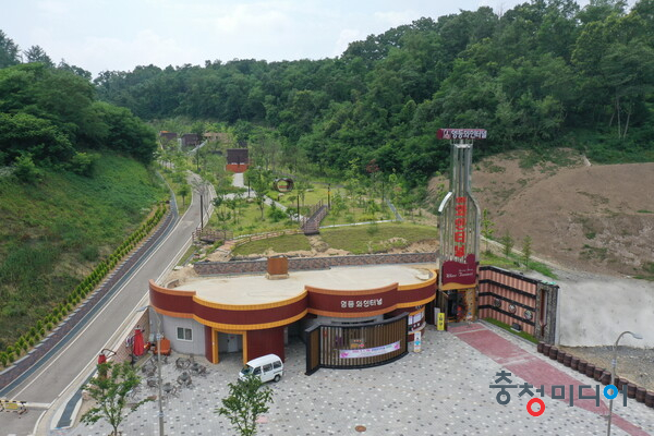  영동와인터널, 크리스마스 함께하는 연말 행사 ‘풍성’
