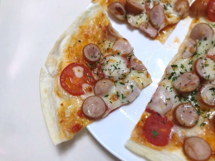 아이들과 함께 만드는 에어프라이어 초간단 또띠아 햄치즈 피자 만들기 피자 케찹소스 만드는 방법