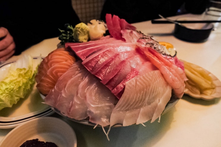  제주도횟집 서귀포맛집 다양한 회를 푸짐하게 먹을 수 있는 이중섭미술관 앞 럭키상회 서귀포점