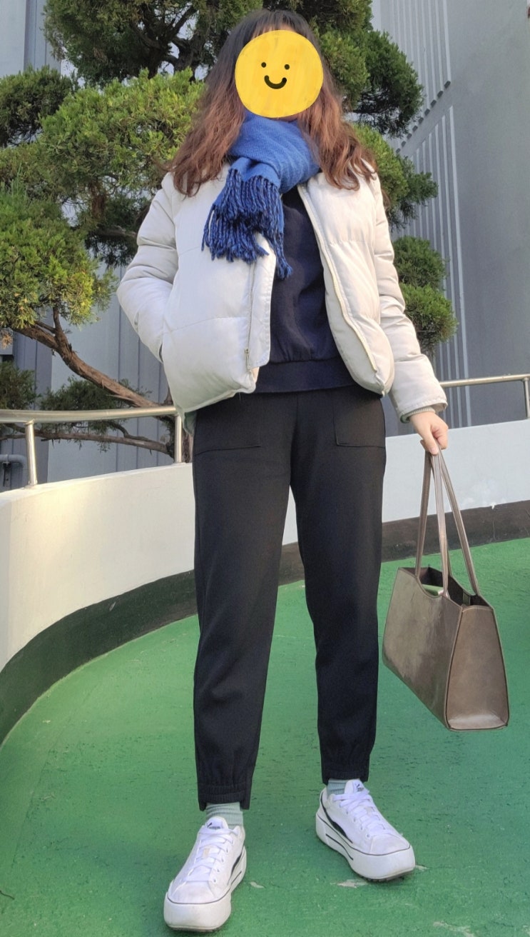 하프집업 카라 맨투맨 네이비 배기팬츠 숏패딩 코디 멋부리다 이러다 다 죽어!