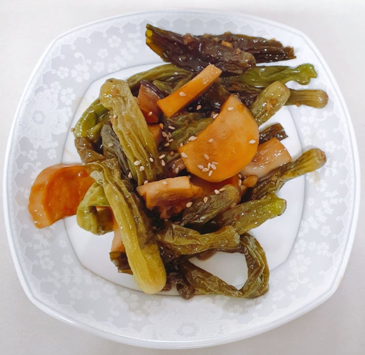  새송이버섯 조림 꽈리고추 넣어서 만들어 봤어요