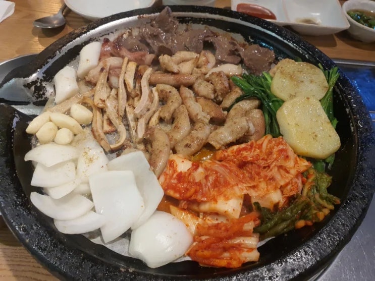  충정로역 백곱식당 가보자고!