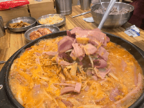  [대전 서구] 탄방동 맛집 엉클부대찌개 탄방점 - 부대찌개에 햄도 많은데 라면사리가 무한리필?? 거기에 버터밥까지 있다고??