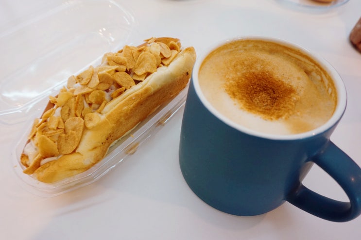  신논역카페 와플 크로플 브런치맛집 벌집다방