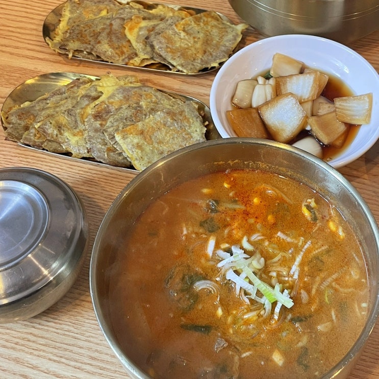 [상암] 육전국밥 : 육전이 국밥으로, 전이 맛있는 상암 점심 맛집