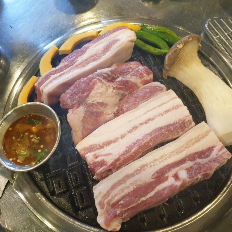  제주도 이호테우 해변 흑돼지 집 - 굽써