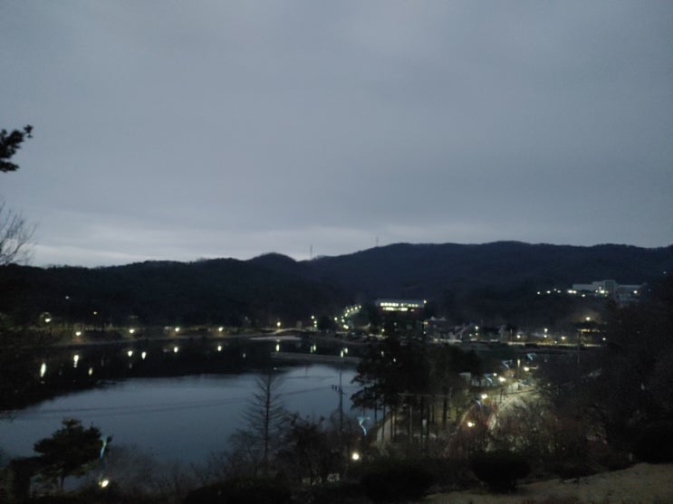 날씨탓! 더욱 쓸쓸함을 보여주는 오늘 설봉산의 모습들 날씨탓! 더욱 쓸쓸함을 보여주는 오늘 설봉산의 모습들
