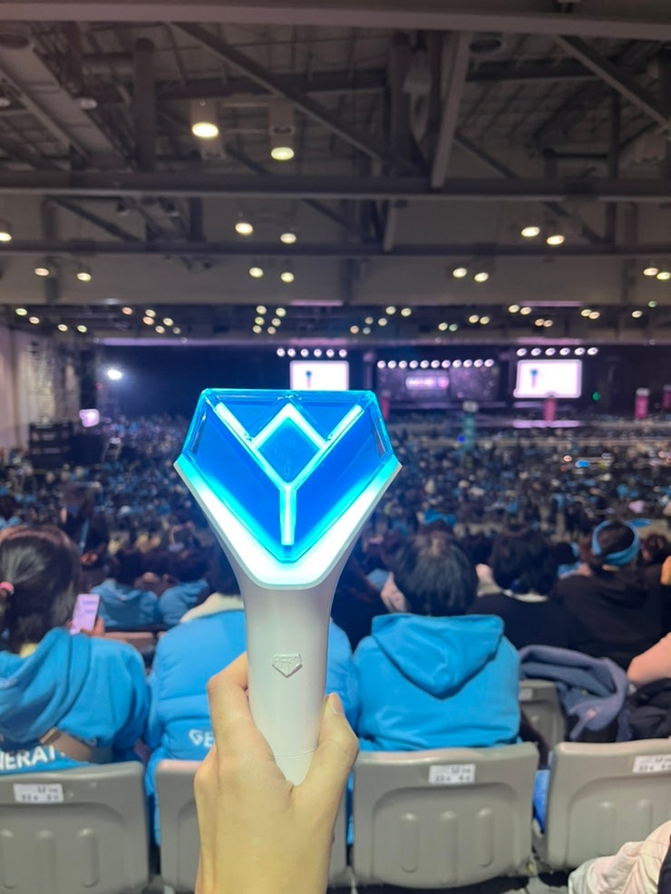 임영웅 | 2022 임영웅 앵콜콘서트 IM HERO 부산 벡스코 공연후기 (입장시간, 계단석, 주차장)