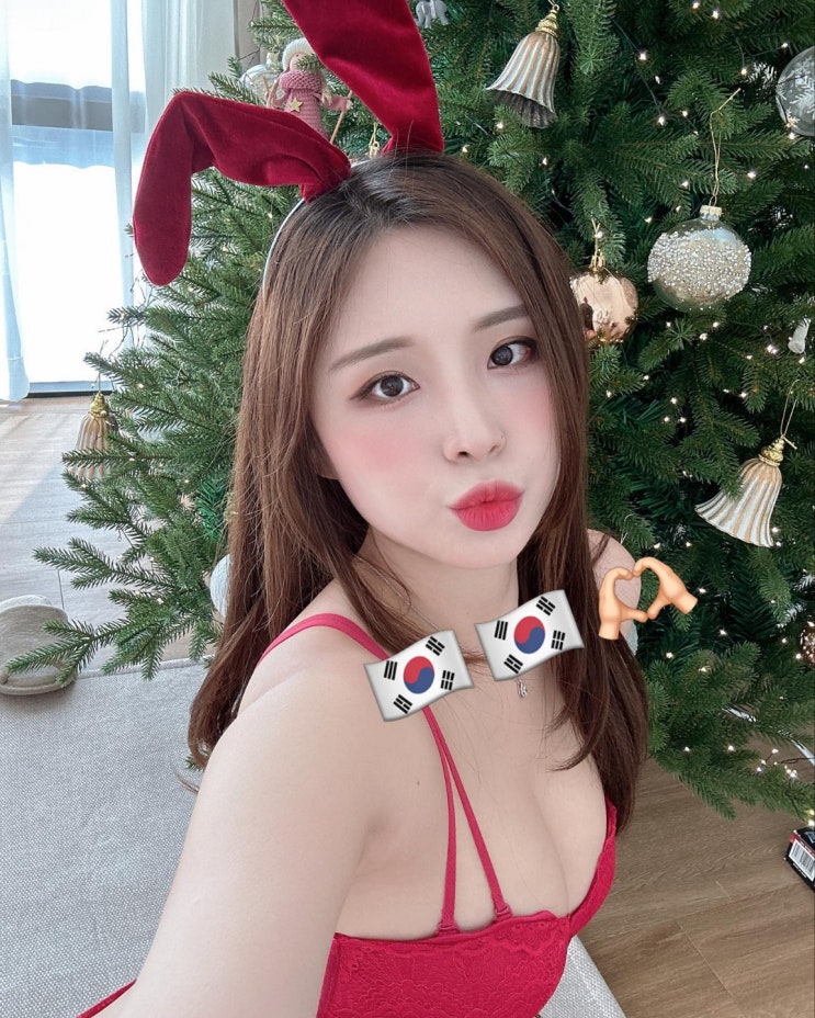 유튜버 꽃빵, '후방주의' 사진 자주 올리는 이 여캠...알고보니 남편 있는 여자였다 유튜버 꽃빵, '후방주의' 사진 자주 올리는 이 여캠...알고보니 남편 있는 여자였다