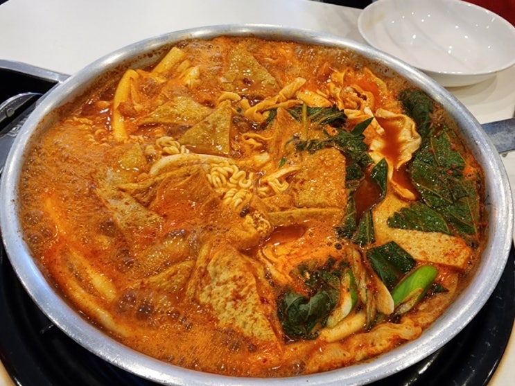  부천 신중동 떡볶이 맛집 유리즉석떡볶이 중동직영점