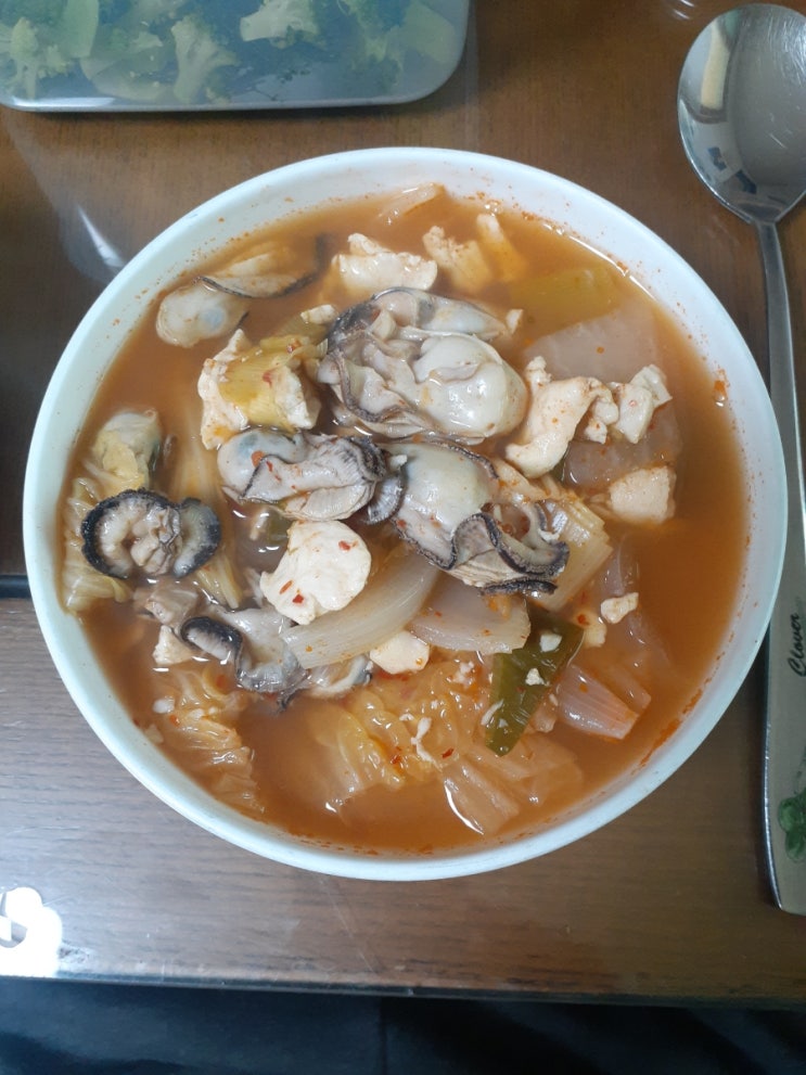  굴순두부만드는법, 김형석  교수의 행복, 간단한 피자간식, 우엉조림, 소고기미역국, 무말랭이 고춧잎무침