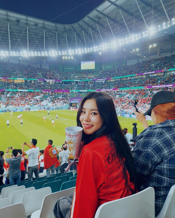마마무 휘인, "나 울어..." 카타르 월드컵 16강 진출 순간 감격적인 직관 후기 올려 마마무 휘인, "나 울어..." 카타르 월드컵 16강 진출 순간 감격적인 직관 후기 올려