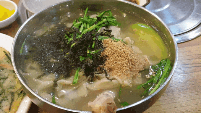  [팔달문시장 맛집] 든든하고 진한 국물 양도 많다 닭칼국수 시장국수