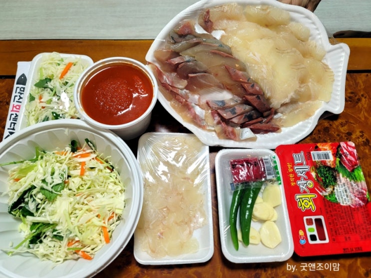 (강릉중앙시장 지하회센터) 수제육수 물회가 맛있는 횟집 한신회센터