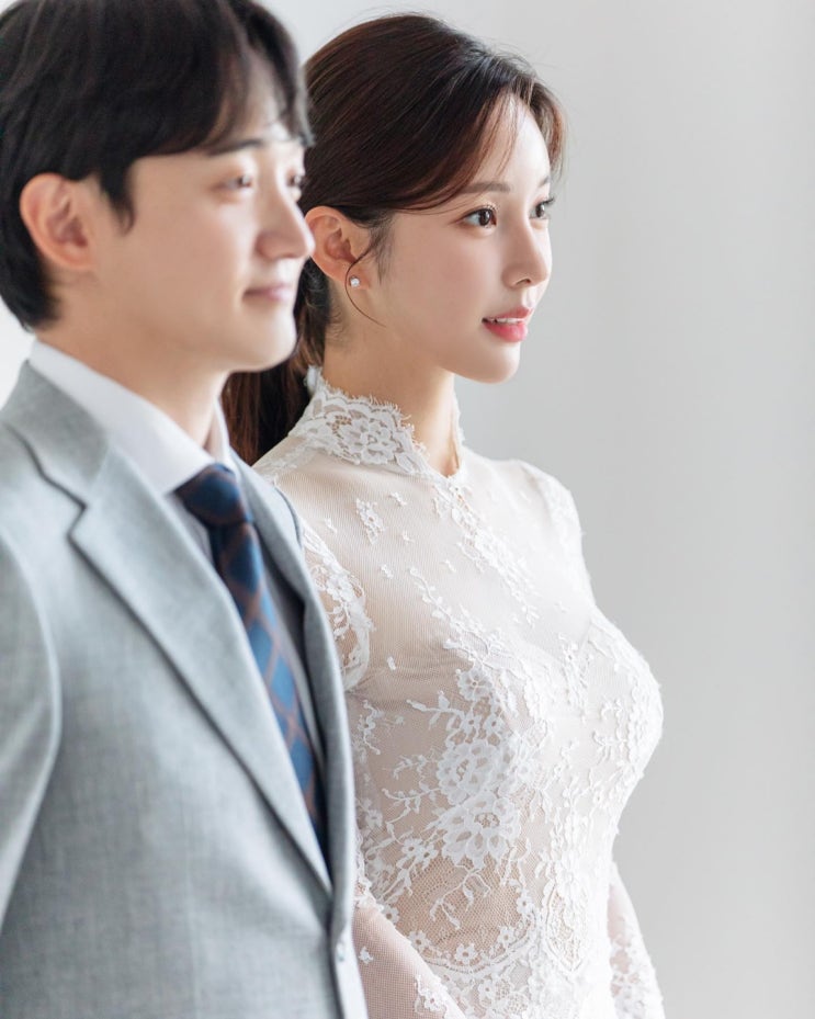 결혼식 올린 야옹이전선욱 작가, 아름다운 웨딩 화보 풀자 감탄 쏟아져...달콤+다정한 투 샷 결혼식 올린 야옹이전선욱 작가, 아름다운 웨딩 화보 풀자 감탄 쏟아져...달콤+다정한 투 샷