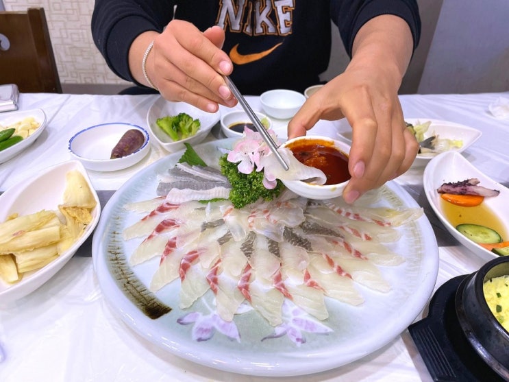  부산 광안리 민락회타운 오션뷰 회 코스 맛집 경포횟집