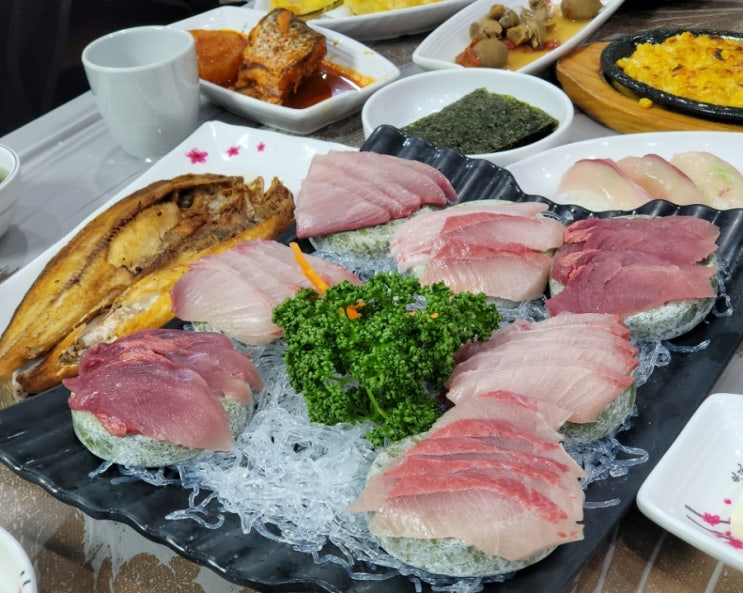 고색동 횟집 돌고래수산에서 수원 대방어 먹은 솔직후기 고색동 횟집 돌고래수산에서 수원 대방어 먹은 솔직후기