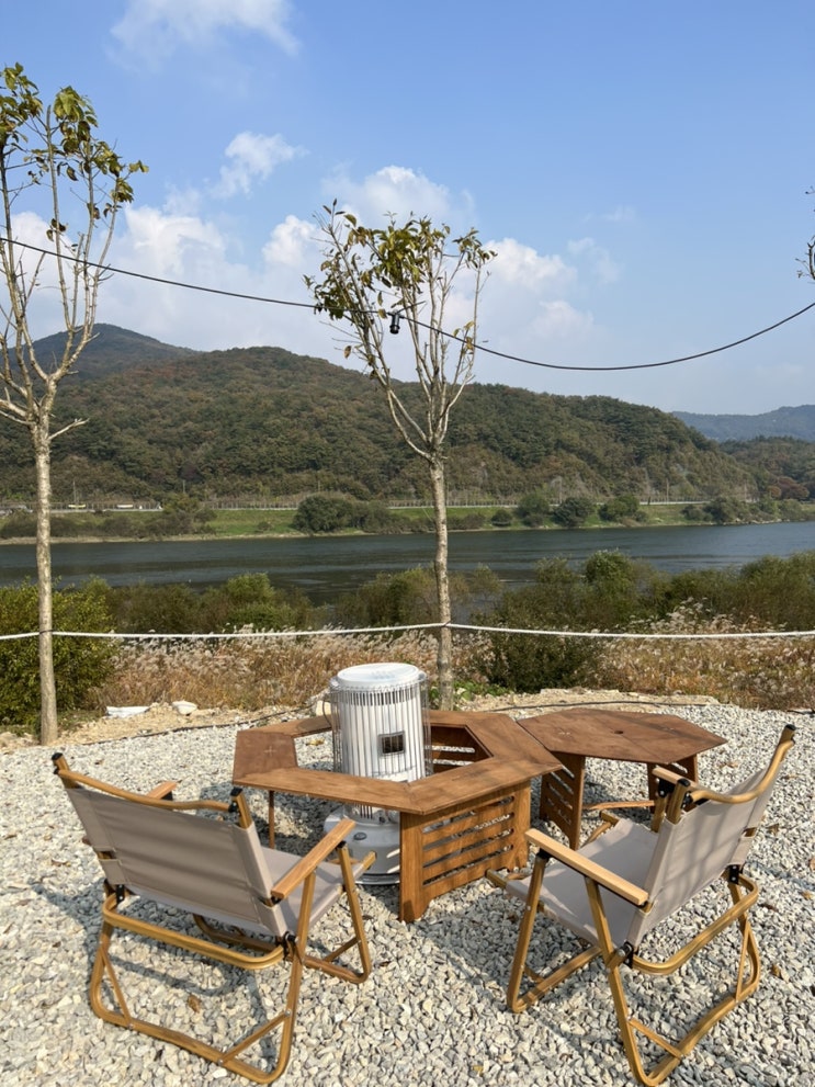 충주 남한강뷰 캠핑장 소리의 섬에서 생일&할로윈 캠핑 즐기기