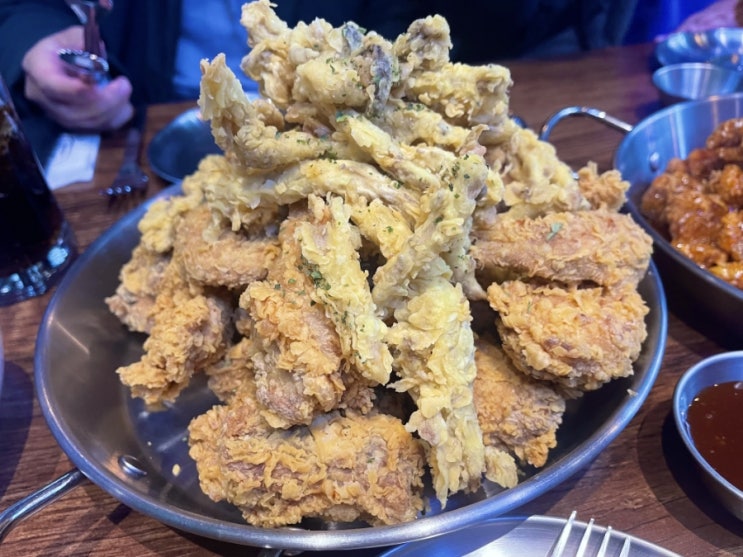  맛과 건강을 모두 잡는 민락동치킨 나는 자연닭이다
