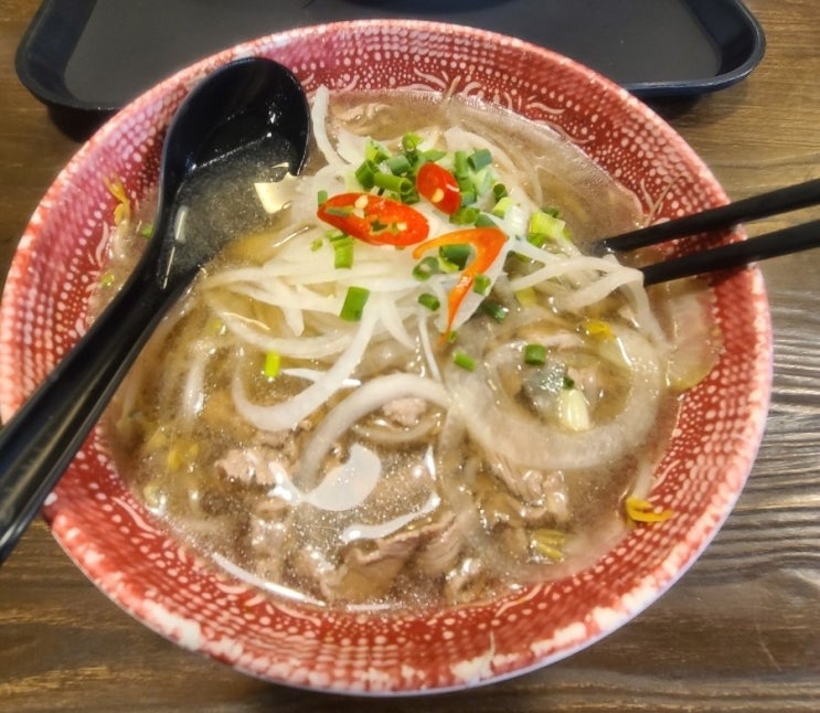  뜨끈~한 국물이 생각나는 계절. 쌀국수 어떠세요?(포아이니)