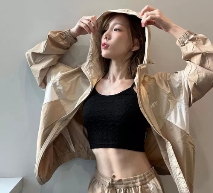 소녀시대 태연, '매드 몬스터 필터' 씌워지자 충격적인 비주얼..."너무 마른거 아니야?" 소녀시대 태연, '매드 몬스터 필터' 씌워지자 충격적인 비주얼..."너무 마른거 아니야?"