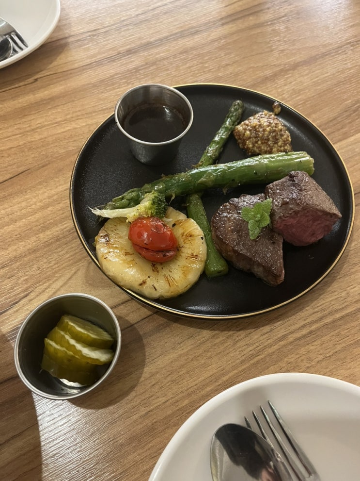  여수웅천브런치맛집 옐로우치치 수비드안심스테이크 쉬림프투움바파스타 후기