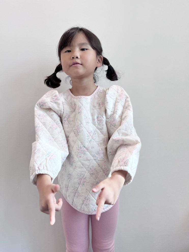  퀼팅 블라우스 여아 키즈 도톰한 겨울 상의 추천