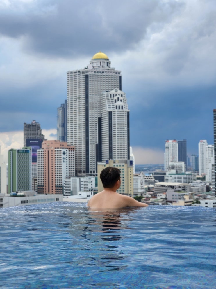 태국여행 두번째 호텔 방콕 메리어트 수라웡세 스위트룸 / 수영장 후기/ 2박가격