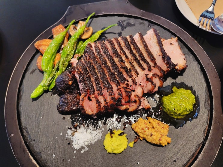  신논현맛집 '비메이저' 분위기 좋은 연말데이트 레스토랑