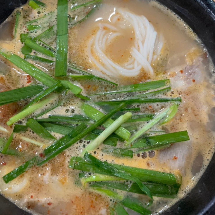  [부산광안리 갈맷길돼지국밥] 겉절이 김치가 찐맛인  부산 돼지국밥 내돈내먹