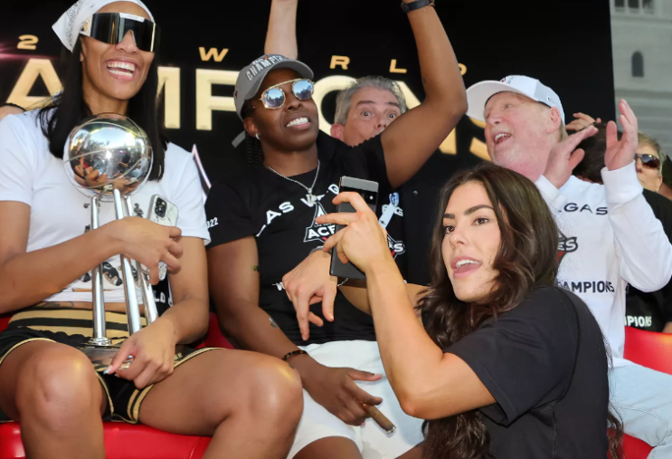 Kelsey Plum은 WNBA 챔피언십에서 우승한 것이 아직 완전히 시작되지 않았음을 인정합니다: '가끔은 잊어버립니다.' Kelsey Plum은 WNBA 챔피언십에서 우승한 것이 아직 완전히 시작되지 않았음을 인정합니다: '가끔은 잊어버립니다.'