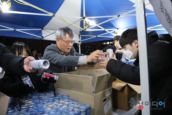  충북대, 기말고사 준비 학생에 '열공야식' 제공