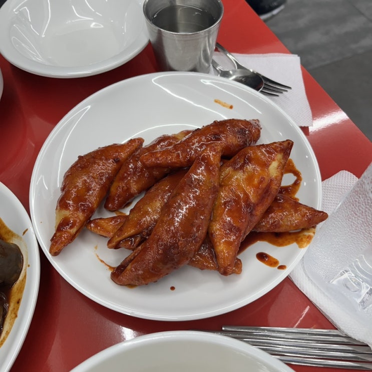 애플하우스 이수역점에서 무침만두, 즉떡먹었어요!(강민경/서울 3대 떡볶이/후기/위치)