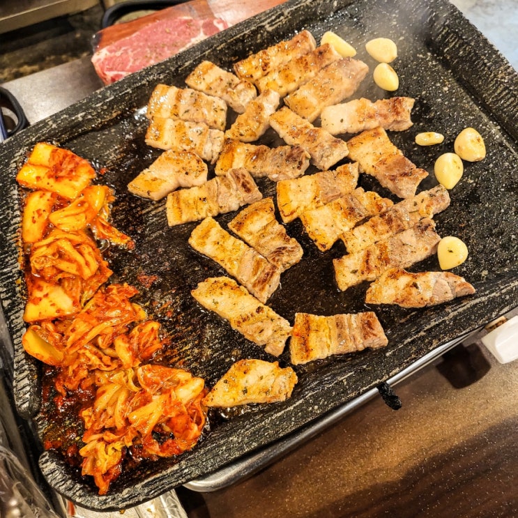  신촌 고기집 가성비 최고의 신촌 삼겹살 맛집 '설레임삼겹살'