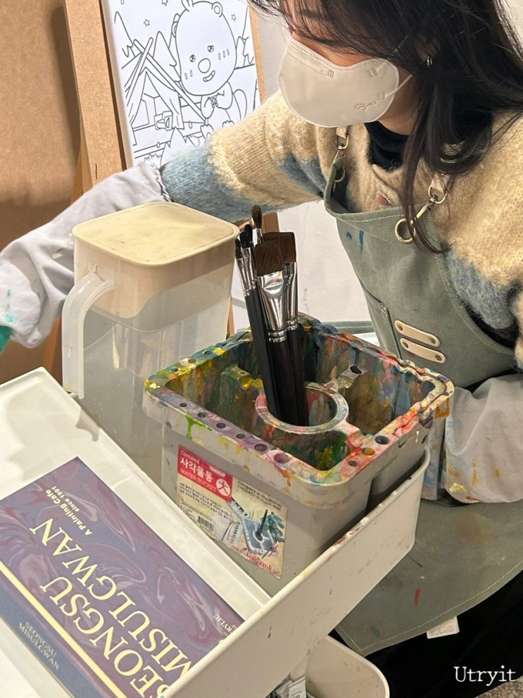  이색적인 놀이가 여기에 있다! 실내에서 즐기기 좋은 대구 드로잉 카페 성수미술관 대구점