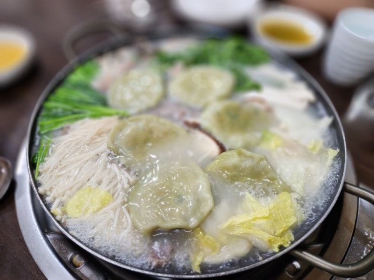  합정동 덕이손만두 만두전골 맛집 생방송 투데이 방송맛집