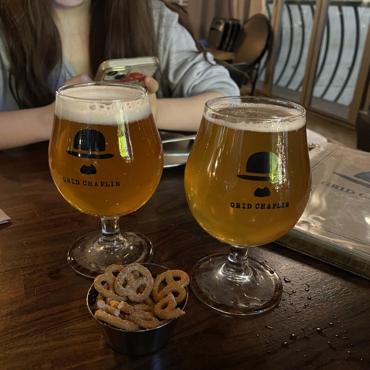  [성수 수제맥주] 그리드 채플린 | 성수 수제맥주 & 피자, 파스타, 샐러드 맛집 / 서울숲 수제맥주 맛집 / 성수동 데이트 코스 / 뚝섬 수제맥주 술집 / 성수동 술집 추천